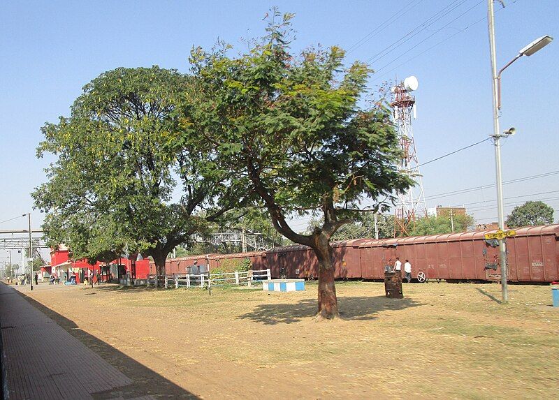 File:Paharpur railway station.JPG