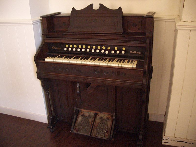 File:Pump organ.jpg