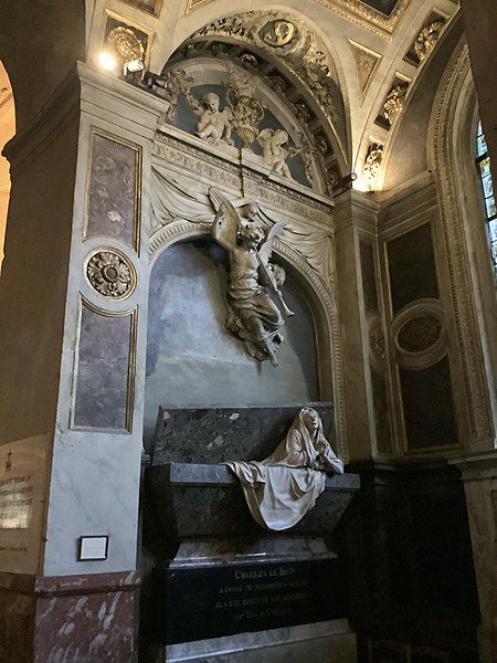 File:Saint-Nicolas-du-Chardonnay Tomb.jpg