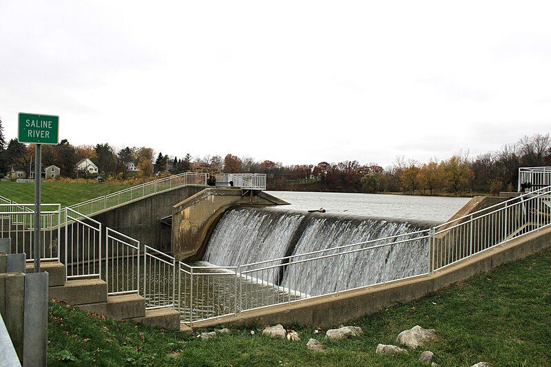 File:Saline River Dam.JPG