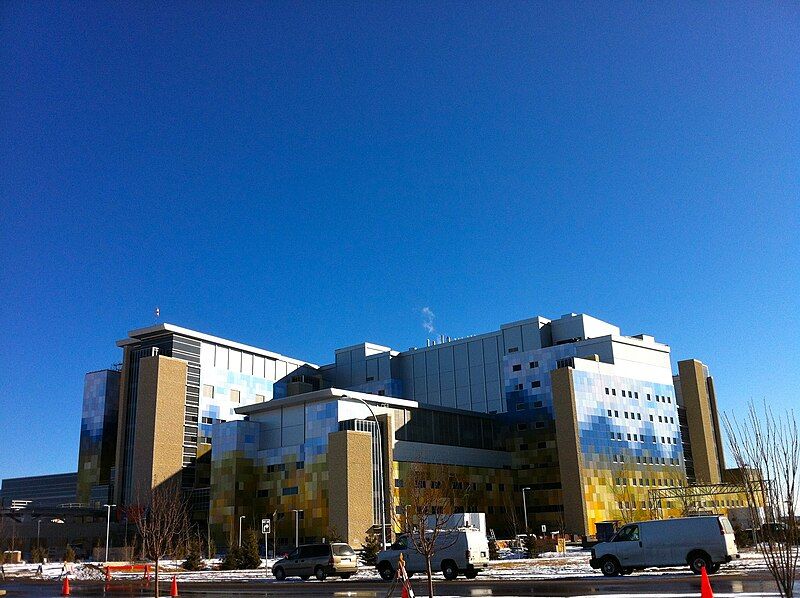 File:South Calgary Hospital.jpg