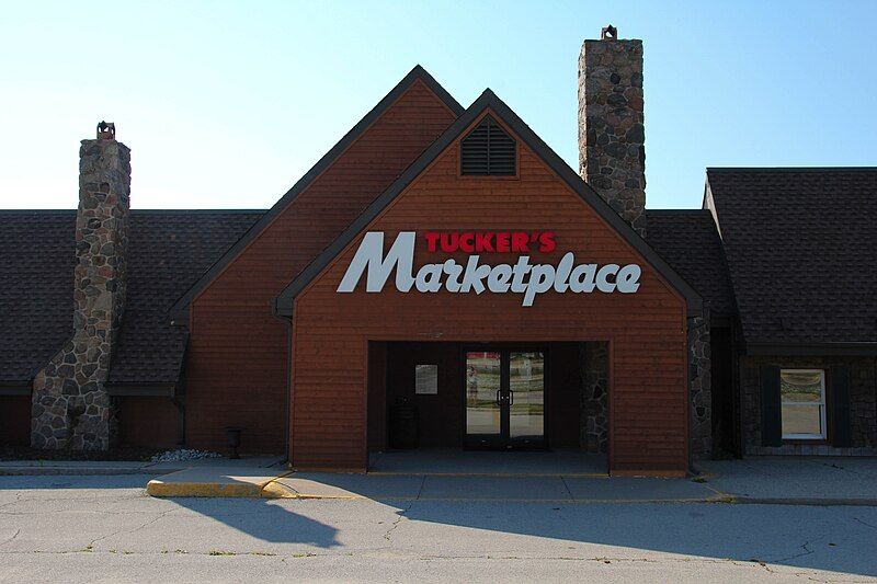 File:Tuckers-Marketplace-200709-003.jpg