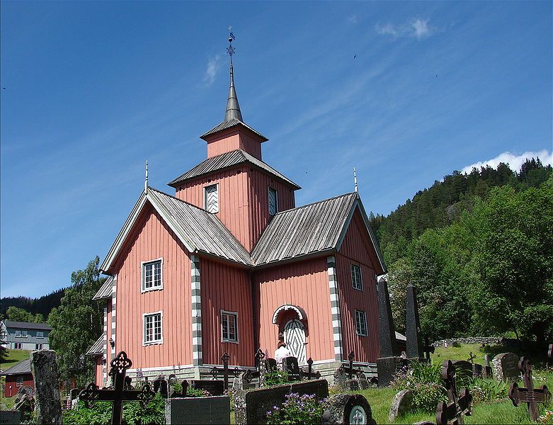 File:Vinje kyrkje.JPG