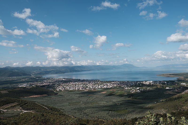 File:İznik Lake.jpg