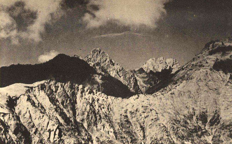 File:新高主山與東山.jpg