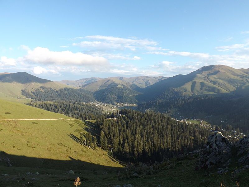 File:Bakhmaro view.JPG