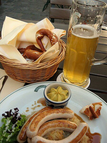 File:BavarianLunch.jpg