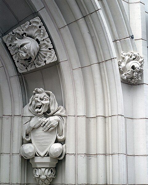 File:CCNY Gargoyles.jpg