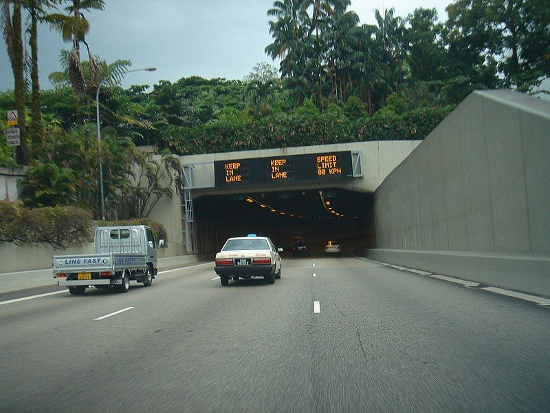 File:ChinSweeTunnel.JPG