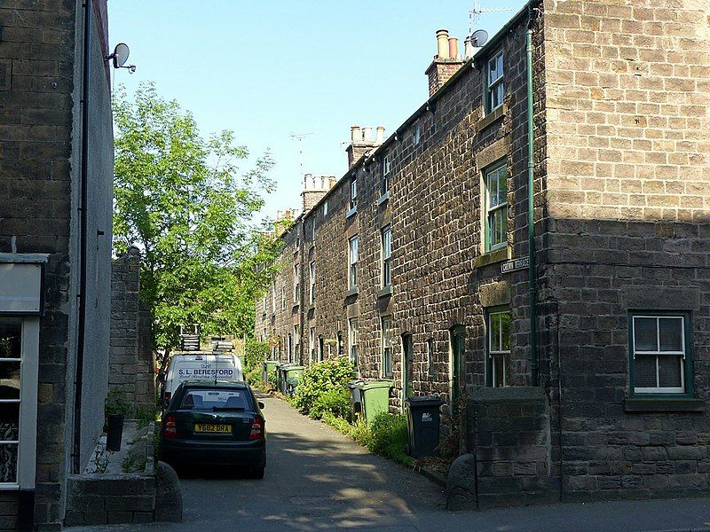 File:Crown Terrace, Belper.jpg