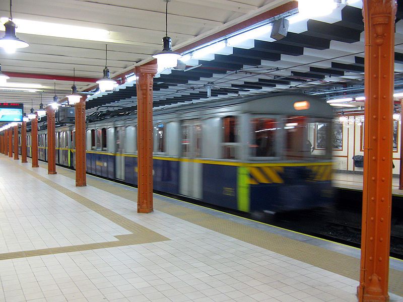 File:Estación Perú 03.jpg