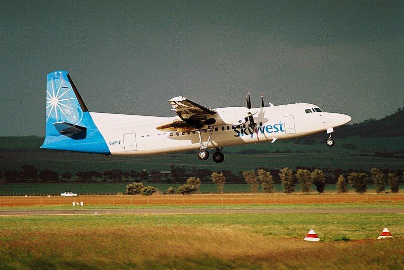 File:Fokker 50 VH-FNI.jpg