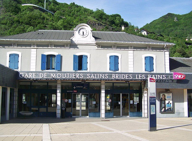 File:Gare de Moûtiers-Salins-Brides-les-Bains.JPG