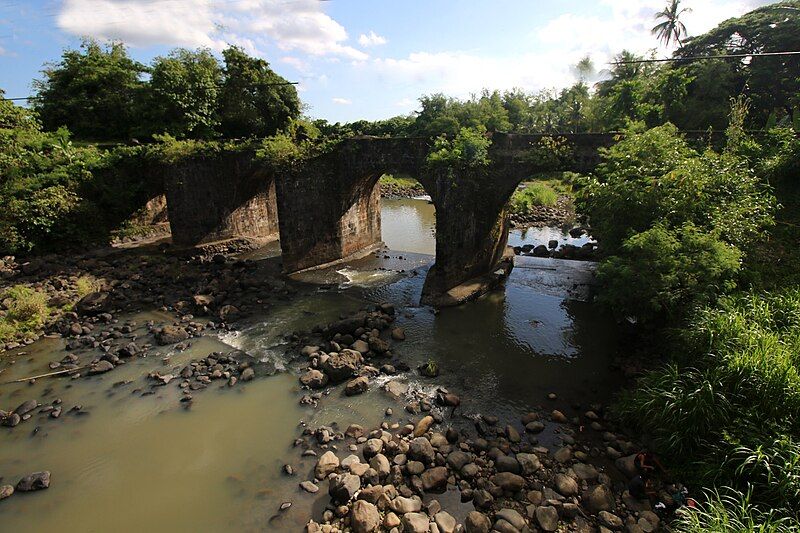 File:MaLagonLong Bridge.jpg