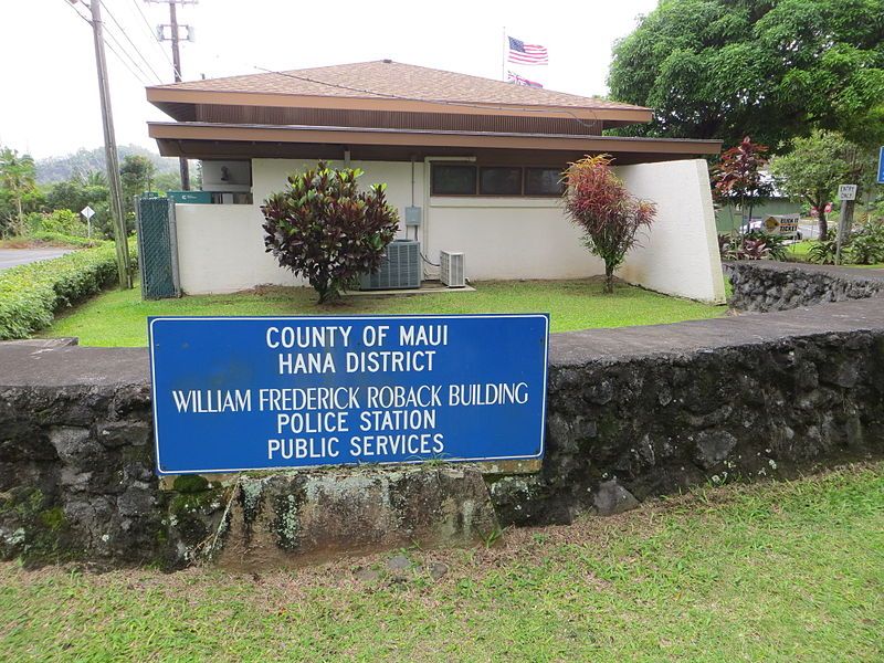 File:Maui-Hana-police-station-corner.JPG