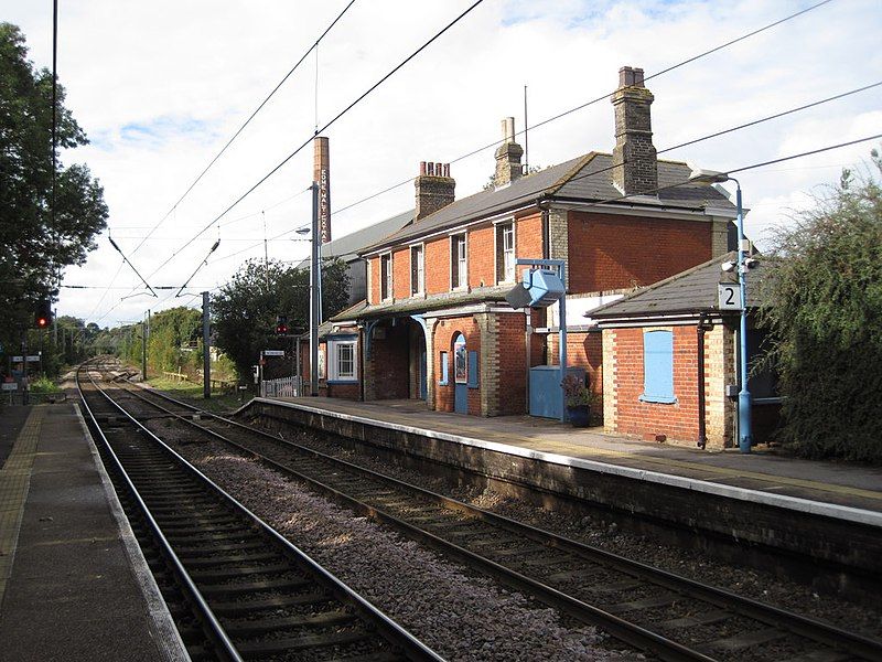 File:Mistley railway station.jpg