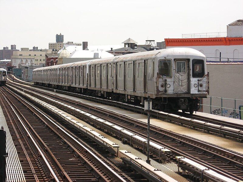 File:NYCSubway4718.jpg