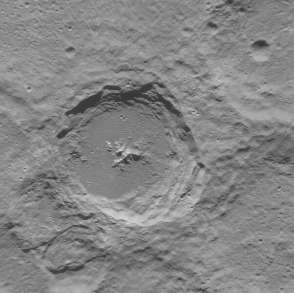 File:Nairne crater EN1065303226M.jpg