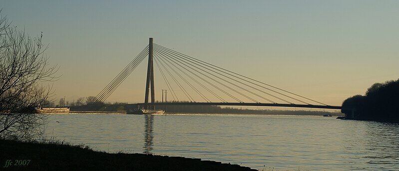 File:Pont de Lanaye.jpg