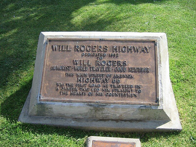 File:Route66willrogersmonument.JPG