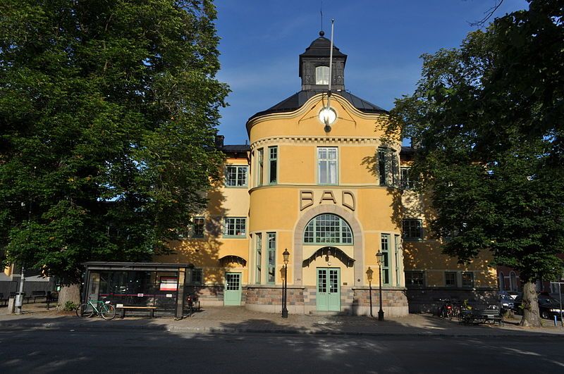 File:Varmbadhuset Karlskrona.JPG