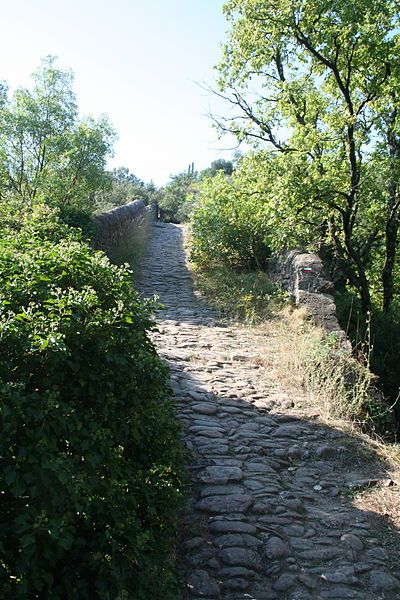 File:Villemagne-l'Argentière pont.JPG