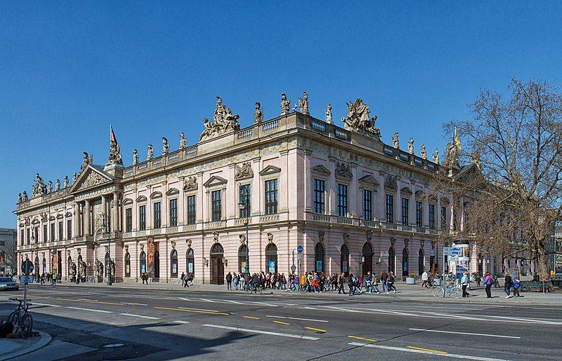 File:Zeughaus Berlin 2012.jpg