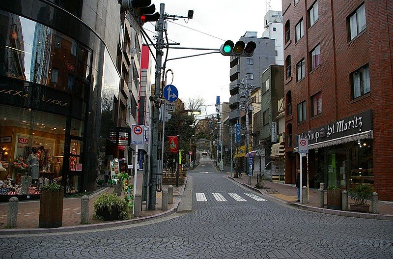 File:Azabu-juban 0147.jpg