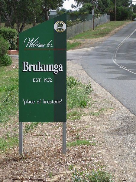 File:Brukunga entrance sign.JPG