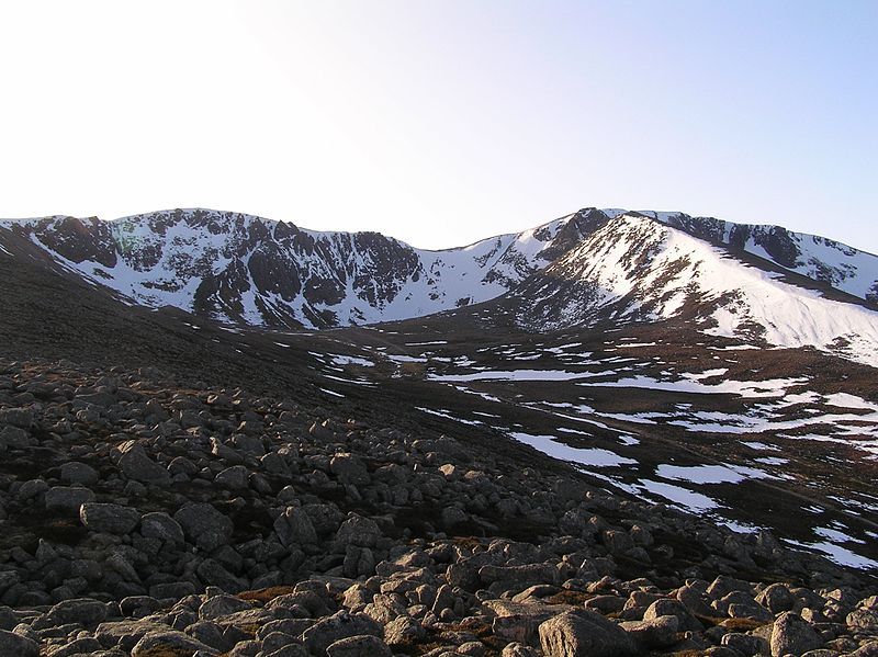 File:Coire an t-Sneachda.jpg