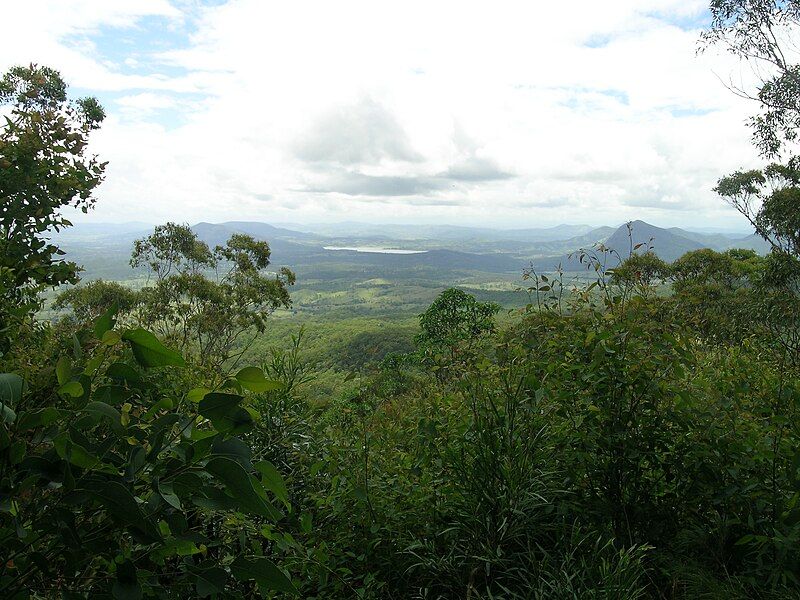 File:Fassifern Valley.JPG