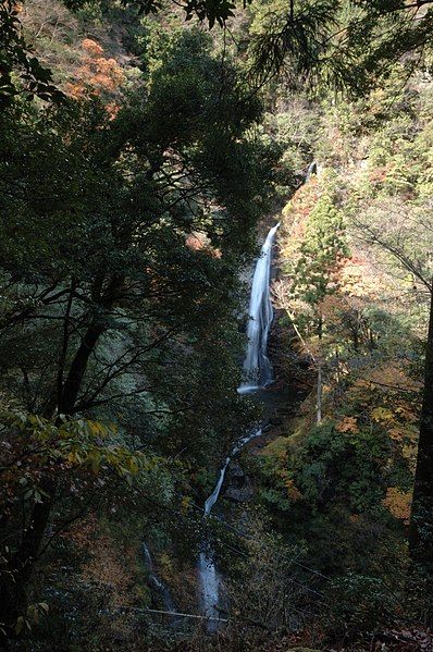 File:Harafudou Falls 01.JPG