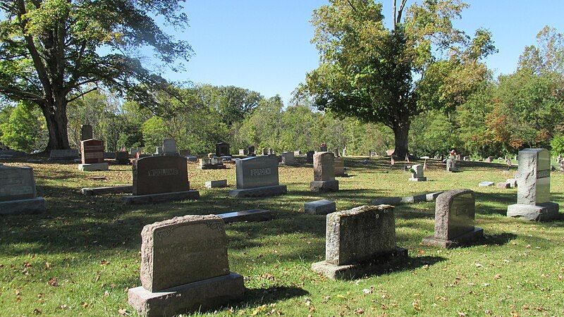 File:HillsboroCemetery30.JPG