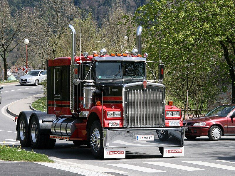 File:KenworthTruckRed.jpg