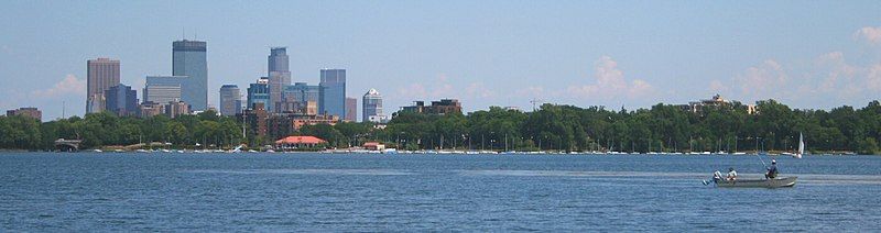 File:Lake Calhoun-Minneapolis-2006-07-22-crop2.jpg