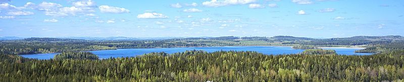 File:Lievestuoreenjärvi 2.jpg