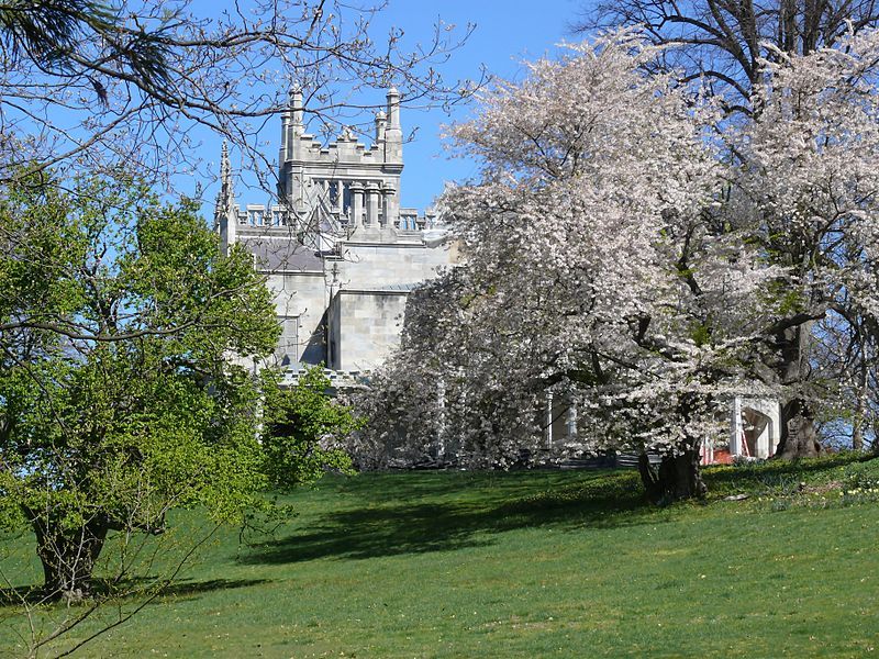 File:Lyndhurst Mansion 02.JPG