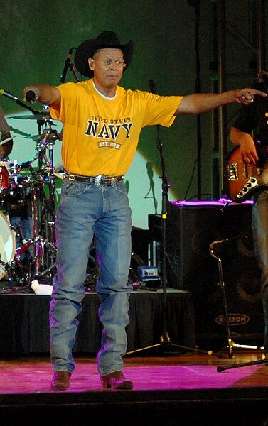 File:Neal McCoy-090401-N-5471P-004 (cropped).jpg