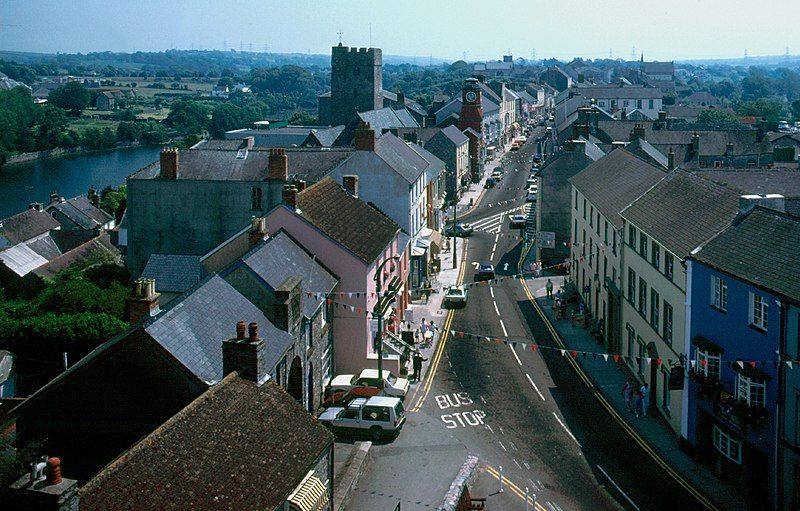 File:Pembroke South Wales.jpg