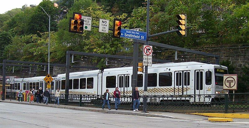 File:Pittsburgh lrt.jpg