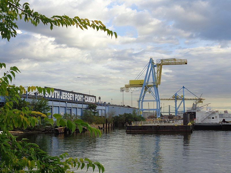 File:PortofCamdenDelawareRiver.JPG