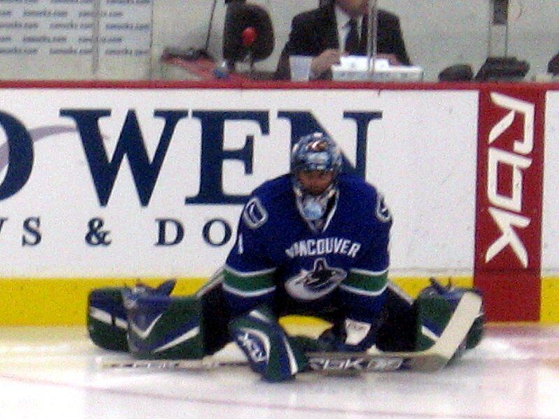 File:Roberto Luongo 2007a.jpg