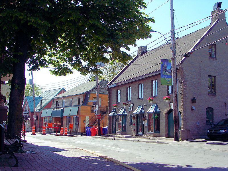 File:Ste-Anne-Bellevue QC 2.JPG