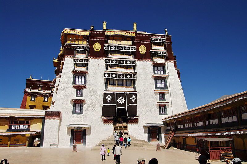 File:TIB-lhasa-potala-weisser-palast.jpg