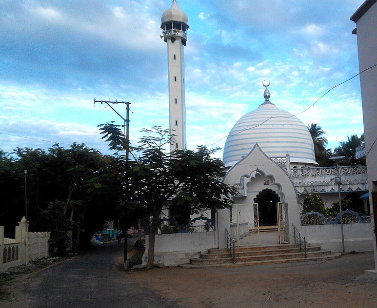 File:Thirukkalachery Mosque.jpg