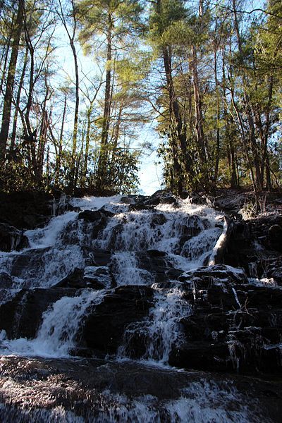 File:Trahlyta falls.jpg