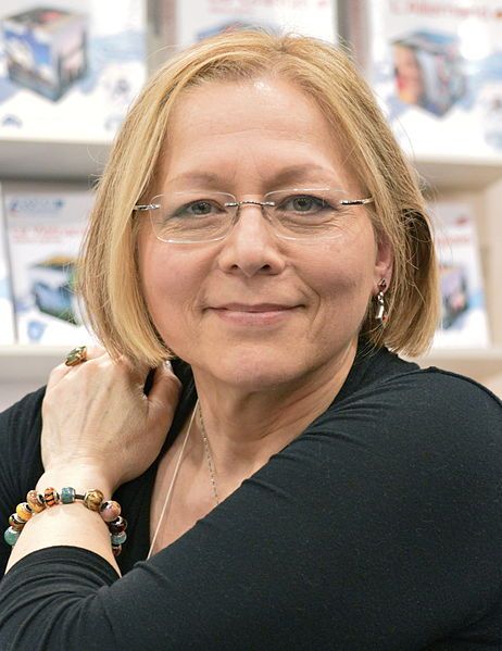 File:Élisabeth Vonarburg 2013-04-13.jpg