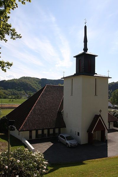 File:Bakkebø kirke.JPG