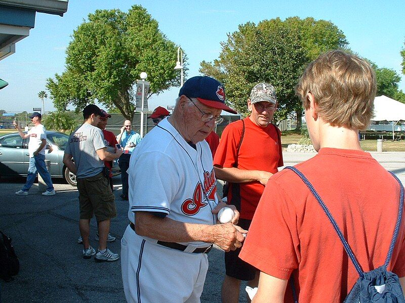 File:Bob Feller 2007.JPG