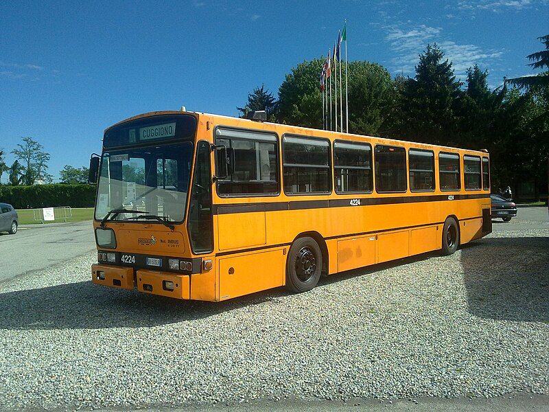 File:Bredabus InbusU210.FT 1988.jpg